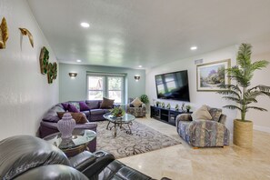 House (5 Bedrooms) | Interior