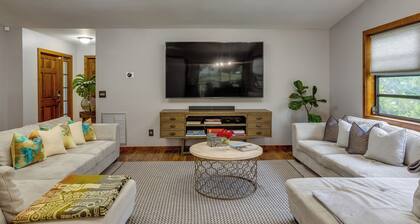 Pet-friendly Wellington Vacation Rental on Canal!