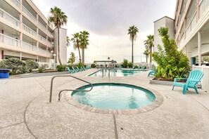 Apartment (1 Bedroom) | Interior - Beachfront Corpus Christi Condo w/ Pool Access! (Corpus Christi)