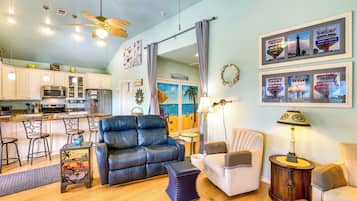 House (2 Bedrooms) | Front of property