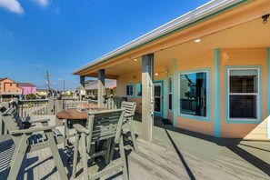 Interior - Ocean Views & Walk to Shore: Crystal Beach Home! (Port Bolivar)