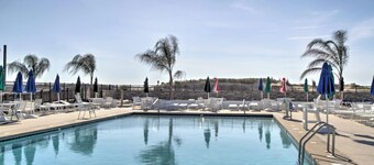 Beach & Pool Access: Ocean Pines Coastal Cottage!