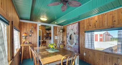 Charming Converted Railcar Studio in Joplin!