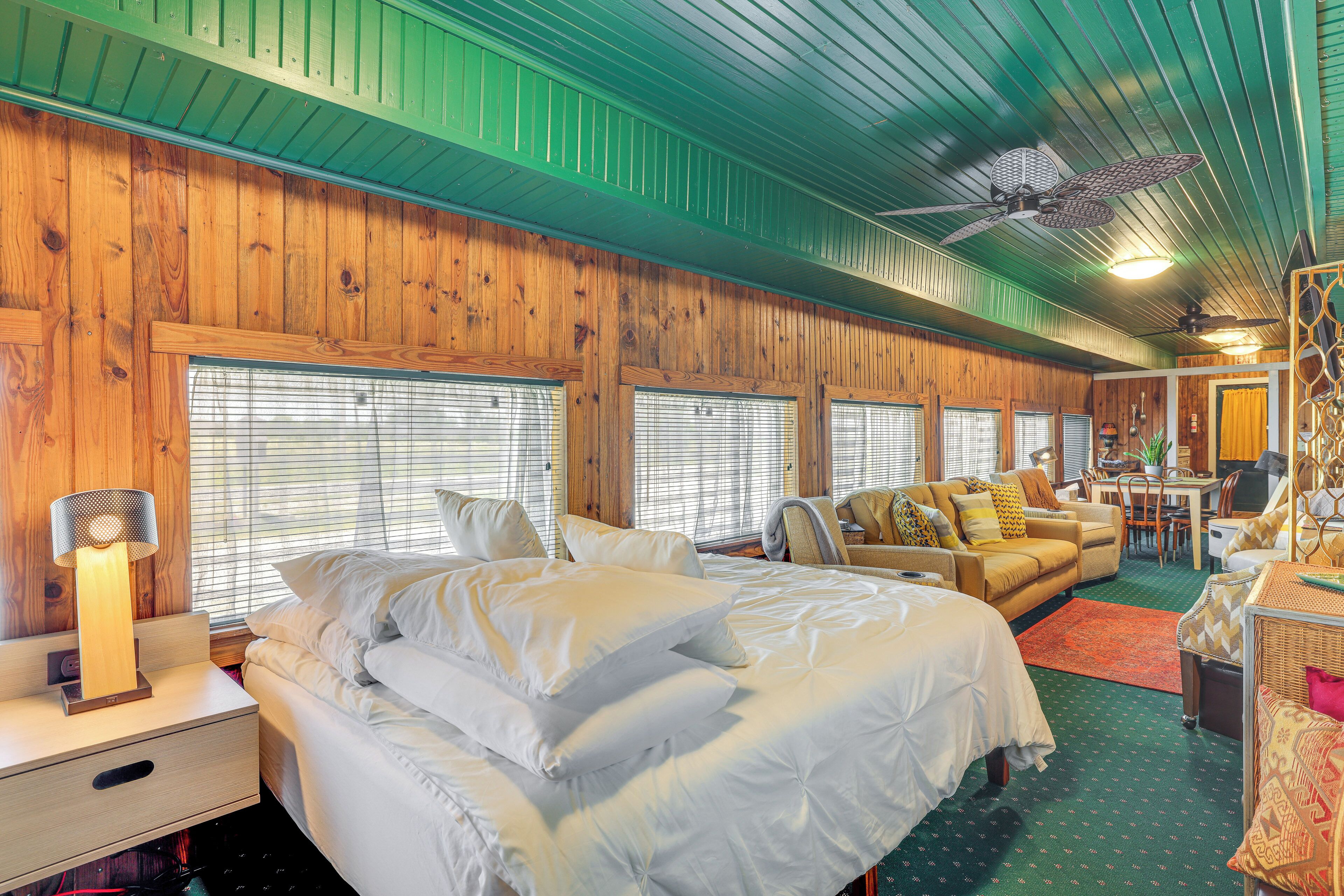 Apartment (0 Bedroom) | Interior