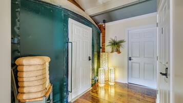 Apartment (0 Bedroom) | Interior