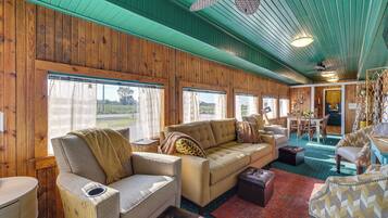 Apartment (0 Bedroom) | Interior