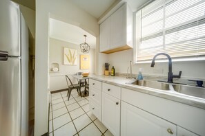 House (3 Bedrooms) | Private kitchen | Oven, stovetop, dishwasher, cookware/dishes/utensils - Vacation Rental Near Cleveland, Ohio: 6 Mi Away! (University Heights)