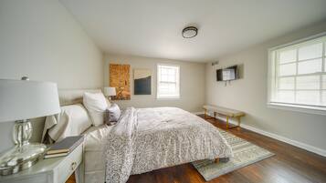 Casa (3 Bedrooms) | 3 quartos, espaço de trabalho para notebook