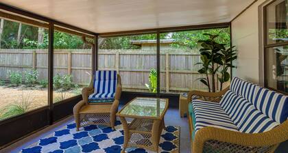 Melbourne Escape w/ Screened Patio, Near Beaches!