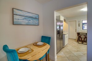 Interior - Melbourne Escape w/ Screened Patio, Near Beaches! (Melbourne)