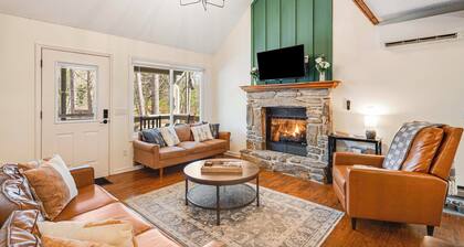 Maggie Valley Mtn Escape w/ Fire Pit & Deck