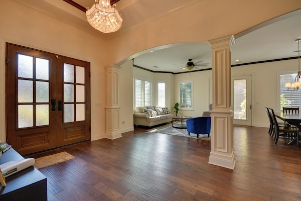 House (5 Bedrooms) | Interior