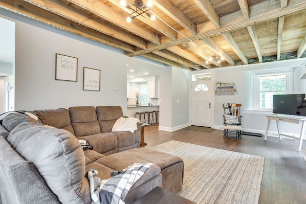 House (Multiple Bedrooms) | Interior - Large Historic Home in Pennsylvania Dutch Country! (Coatesville)