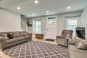 House (Multiple Bedrooms) | Interior - Large Historic Home in Pennsylvania Dutch Country! (Coatesville)