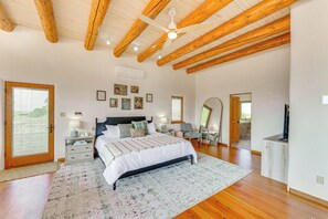 House (4 Bedrooms) | Interior - Mtn-view Retreat w/ Hot Tub in New Mexico! (Taos)