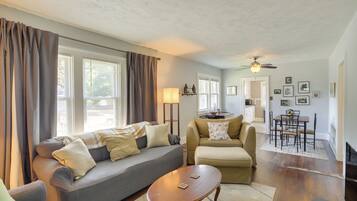 House (2 Bedrooms) | Interior