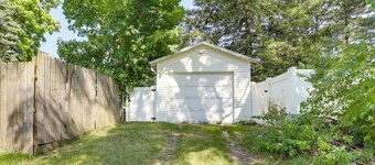 Lovely Home in South Bend: Walk to Notre Dame!