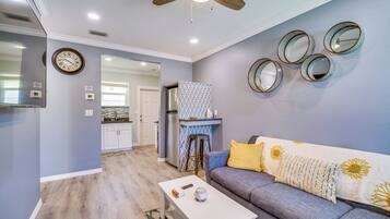 Apartment (1 Bedroom) | Interior