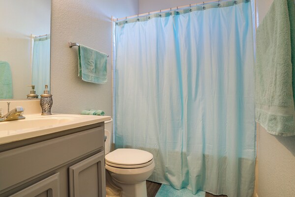 El Paso Vacation Rental W/ Spacious Yard, Patio! - Ciudad Juárez