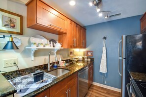 Apartment (3 Bedrooms) | Interior - Tasteful Galena Townhome w/ Community Amenities (Galena)