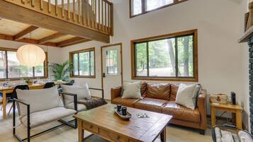 House (3 Bedrooms) | Front of property