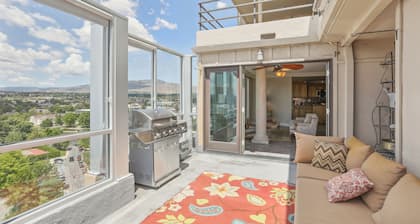 Downtown Reno Penthouse w/ Panoramic Views