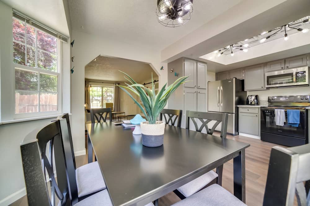 Centrally Located Reno Retreat w/ Patio & Yard - Virginia City Highlands, NV