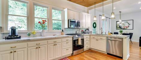 House (1 Bedroom) | Interior