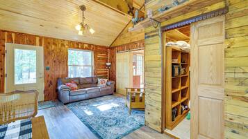 House (1 Bedroom) | Interior