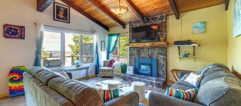 Private Hot Tub & Views: Lovely Waldport Home