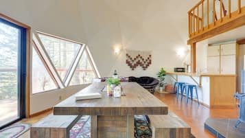 House (1 Bedroom) | Interior
