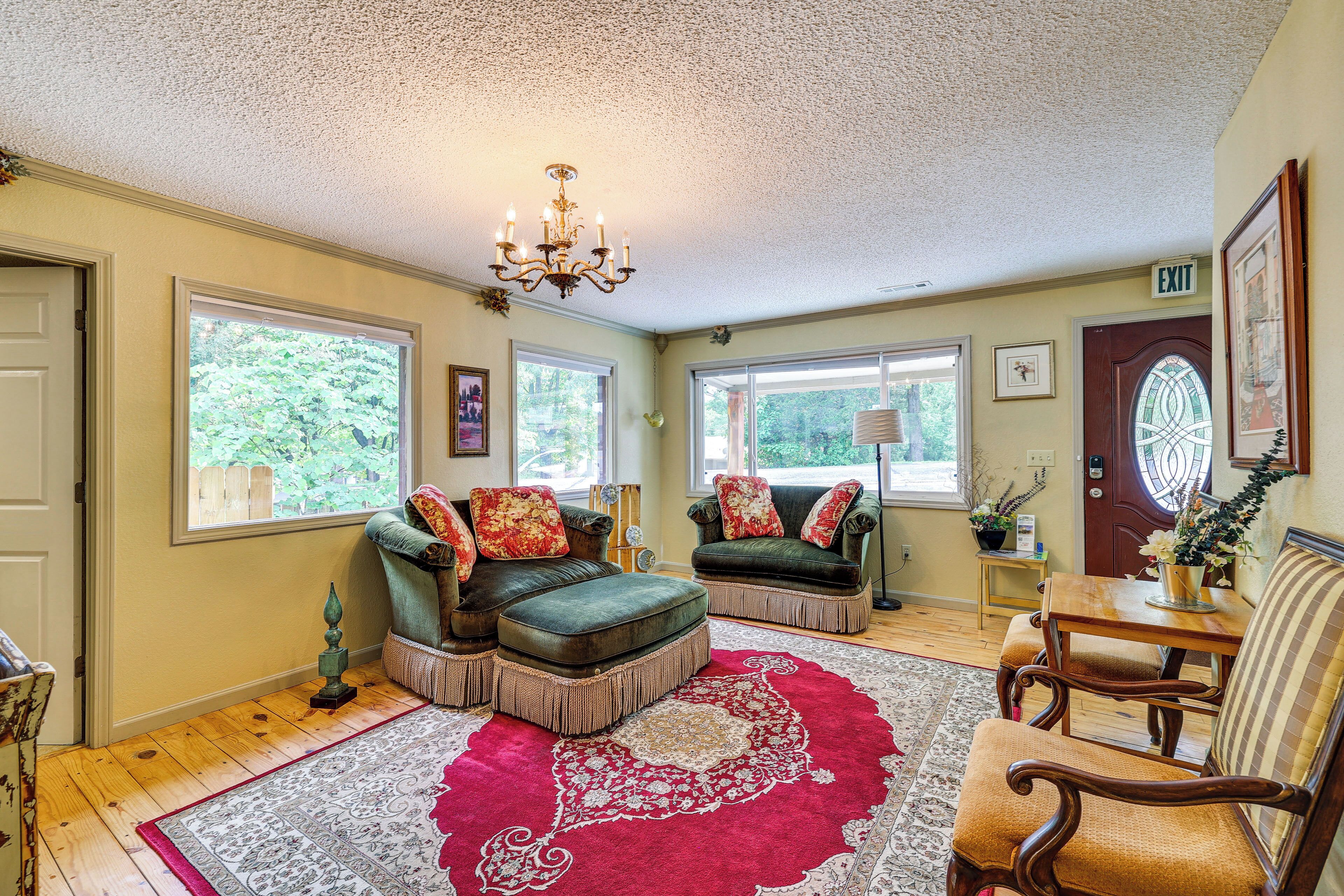 House (2 Bedrooms) | Interior