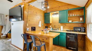 Apartment (0 Bedroom) | Bahagian dalam