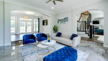 Villa (6 Bedrooms) | Interior