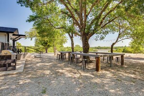 Interior - Cozy Interior + Lake View: Mckinney Ranch Home! (McKinney)