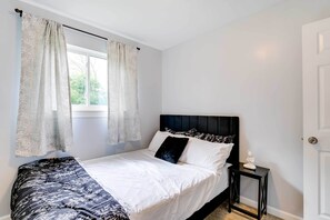 3 chambres, espace de travail pour ordinateurs portables