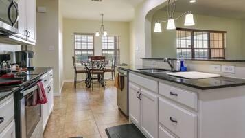 Nhà (2 Bedrooms) | Nội thất