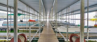 Kimberling City Oasis: Boat Slip, Kayaks & More!