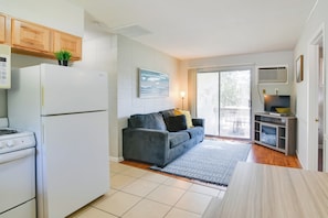 House (2 Bedrooms) | Front of property