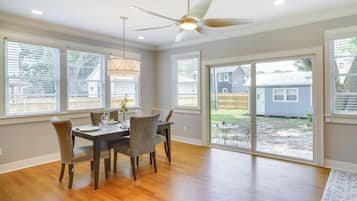 Rumah (2 Bedrooms) | Interior