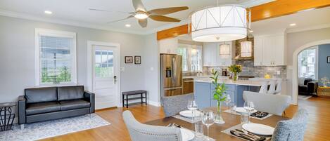 المنشأة من الداخل