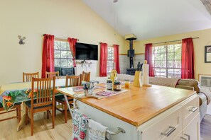 Interior - Pools & Ski Access: Lackawaxen Cottage w/ Deck! (Lackawaxen)