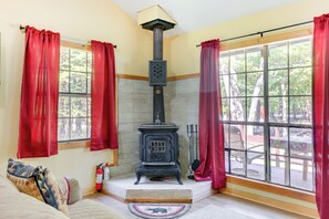 Cottage (2 Bedrooms) | Intérieur