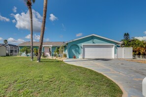 House (4 Bedrooms) | Interior - Luxury Gem w/ Private Pool & Dock in Apollo Beach (Apollo Beach)