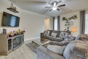 House (4 Bedrooms) | Interior - Baton Rouge Vacation Rental: 5 Mi to Lsu! (Baton Rouge)