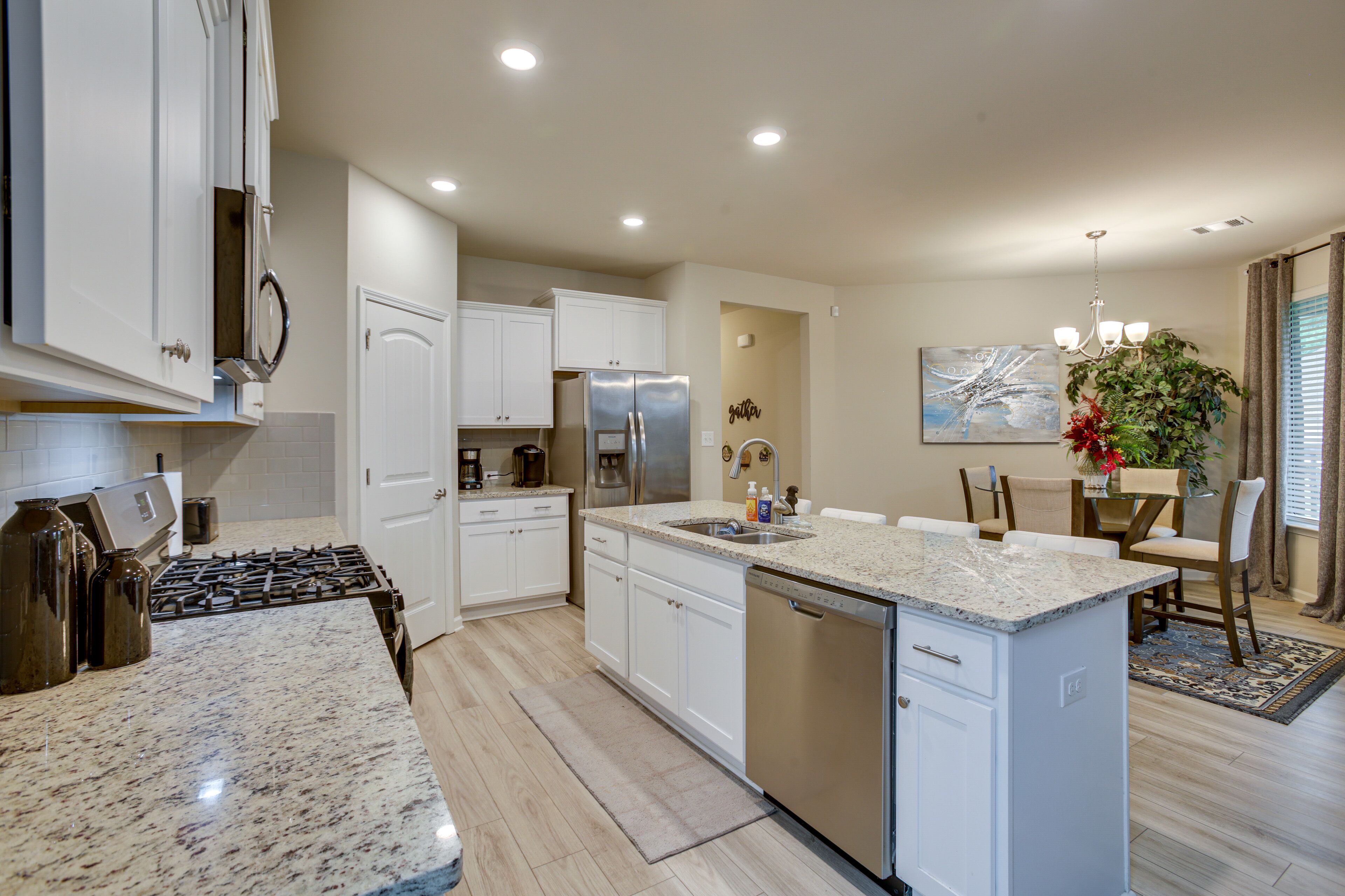 المنشأة من الداخل