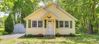 All-season Vernon Township Lake House Retreat!