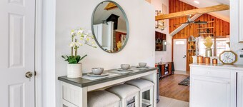 All-season Vernon Township Lake House Retreat!