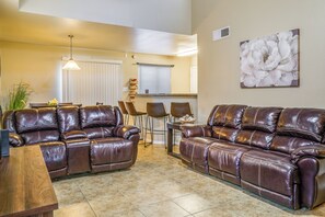 House (3 Bedrooms) | Front of property - Sunny El Paso Home w/ Private Yard! (El Paso)