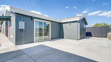 House (1 Bedroom) | Interior